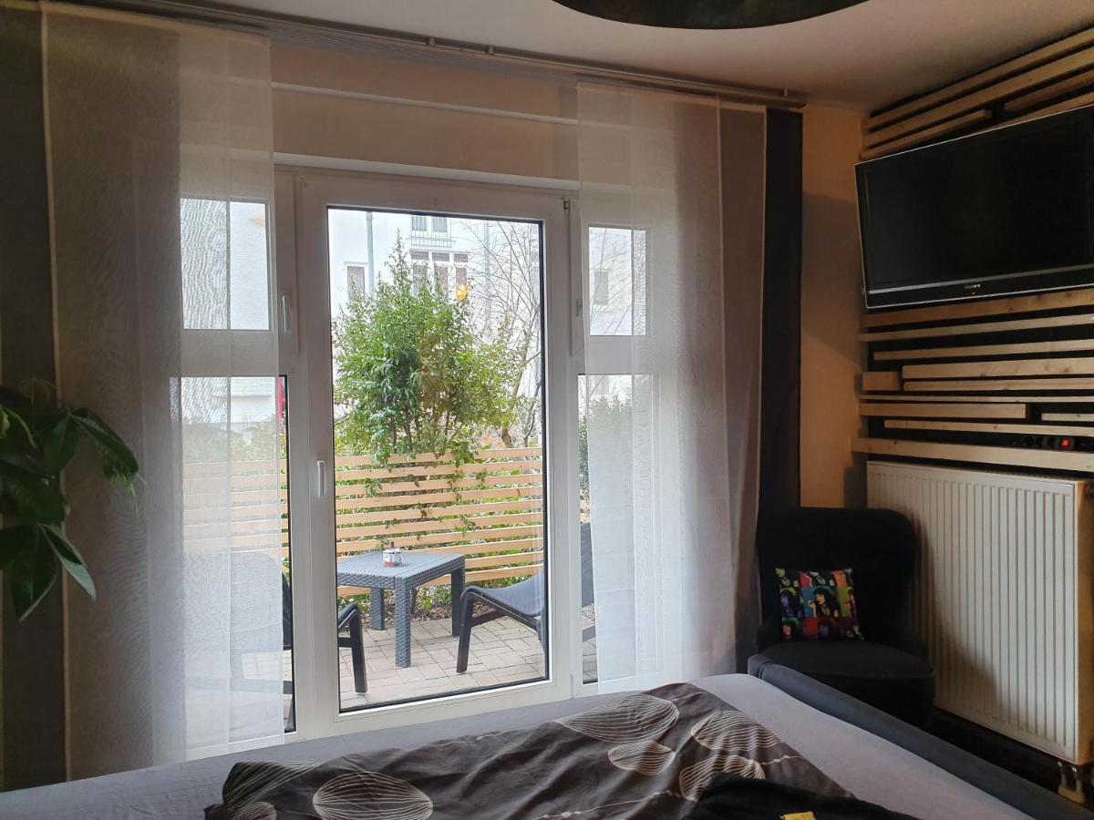 Black & Wood Design FeWo im Zentrum - Housity