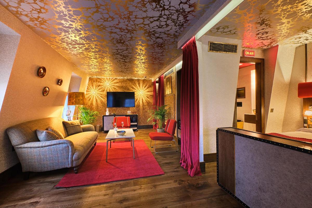 Megaro Hotel - Housity