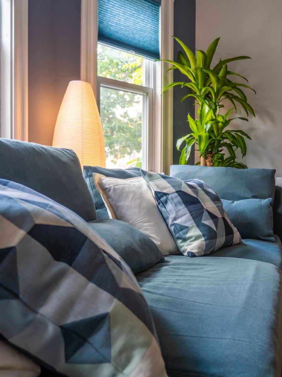 25 Ellis Av - Housity