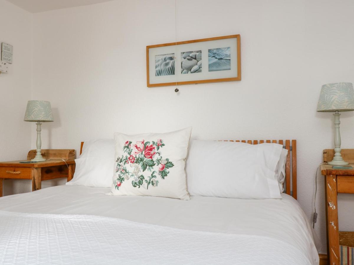 Rosa Cottage - Housity