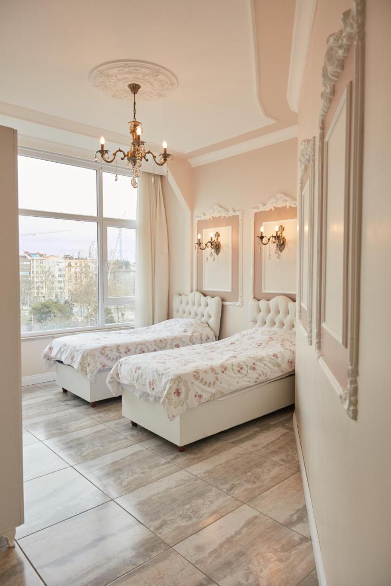 Great View of Taksim Square, Luxury Furnished on Main Street of Taksim, Partial Sea View - Housity