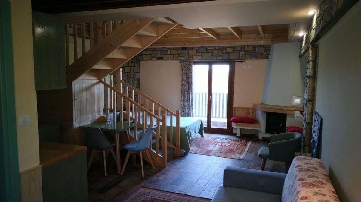 Oreiades Houses - Housity