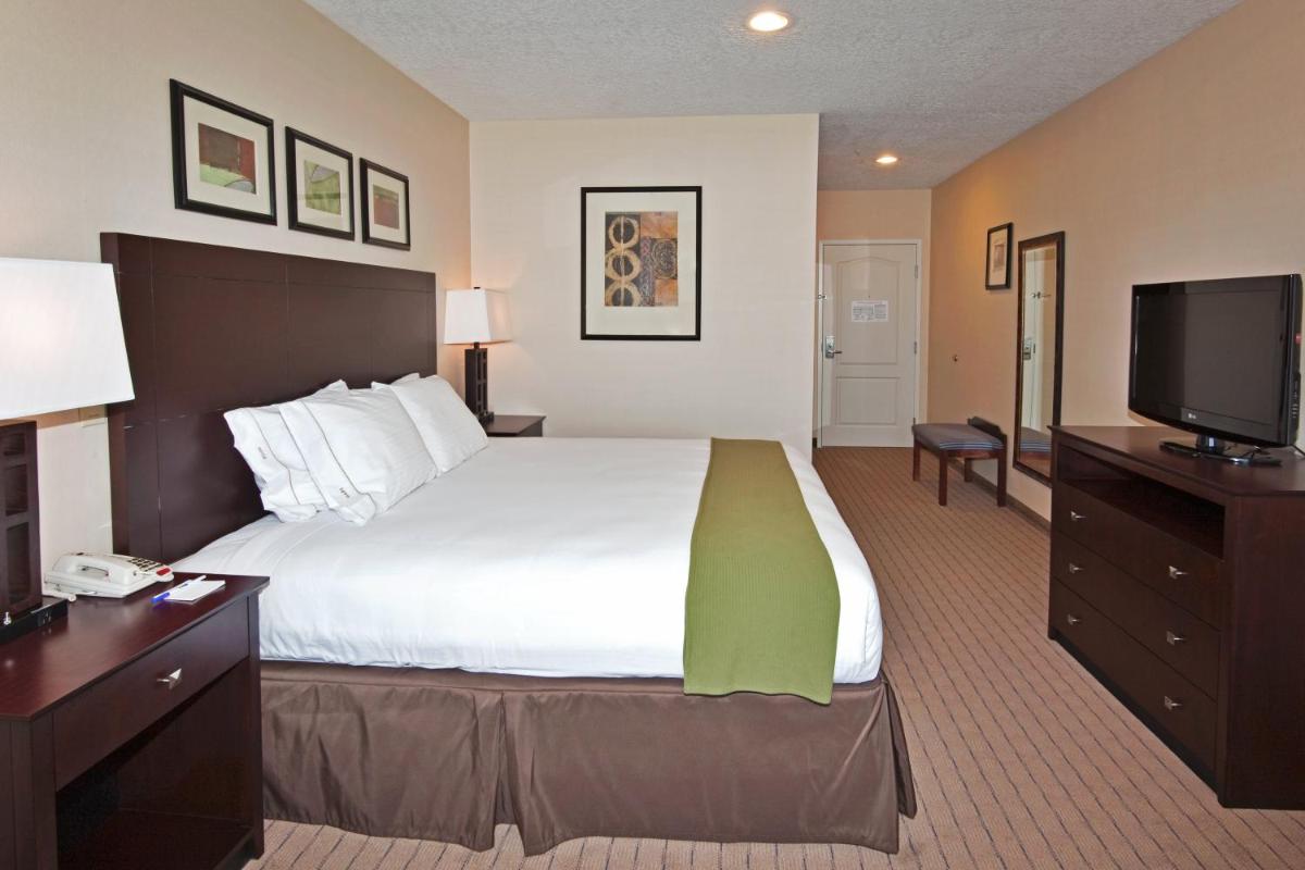Holiday Inn Express Hotels Grants - Milan by IHG - Housity