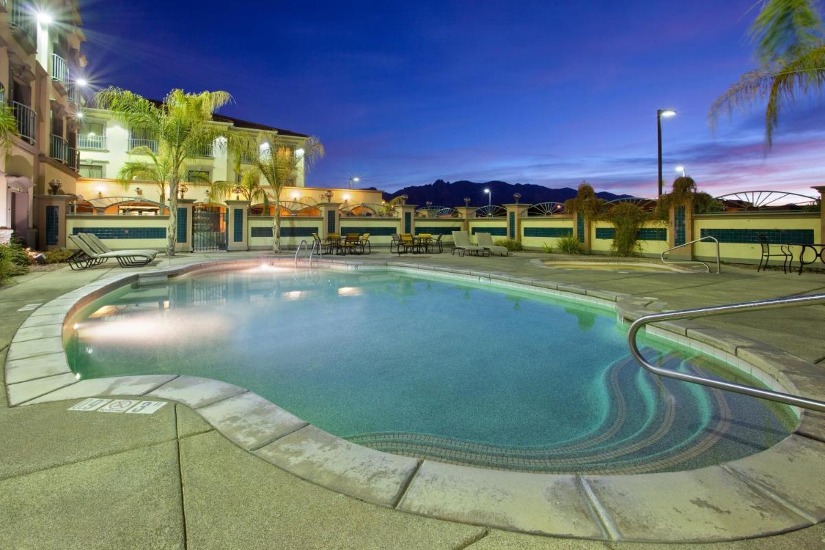 Holiday Inn Express Hotel & Suites Tucson Mall by IHG - Housity