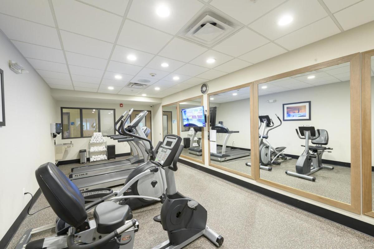 Holiday Inn Express & Suites Jamestown by IHG - Housity
