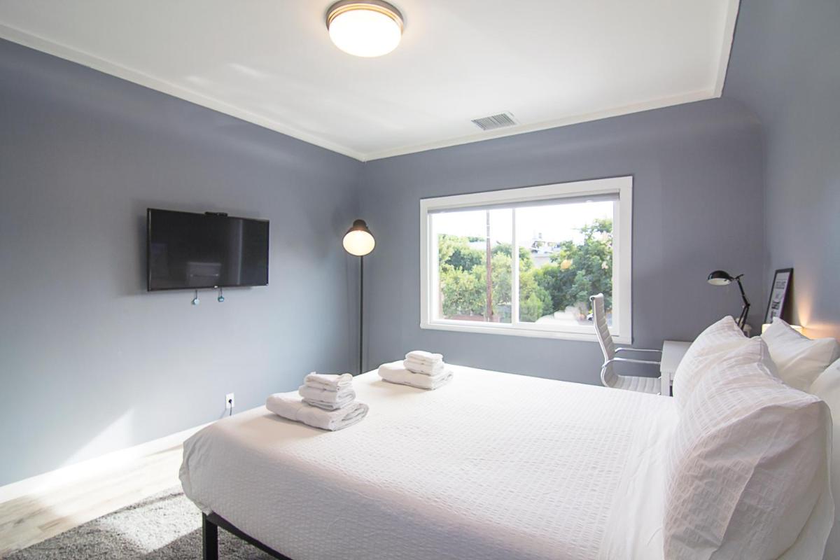 Penthouse Two at World Artists Living - Housity