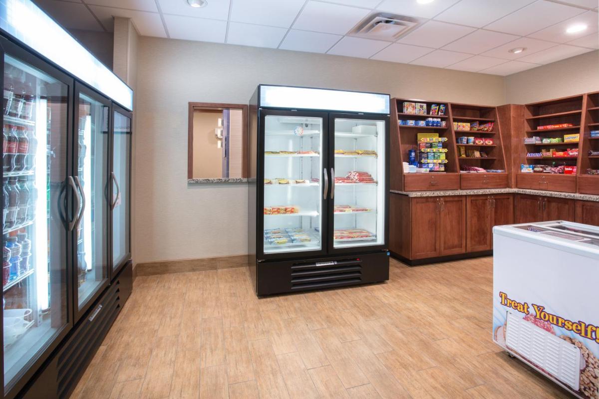 Holiday Inn Express & Suites Glendive by IHG - Housity