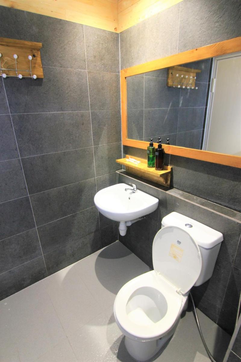 Queen Victoria Apartment Batam - Housity