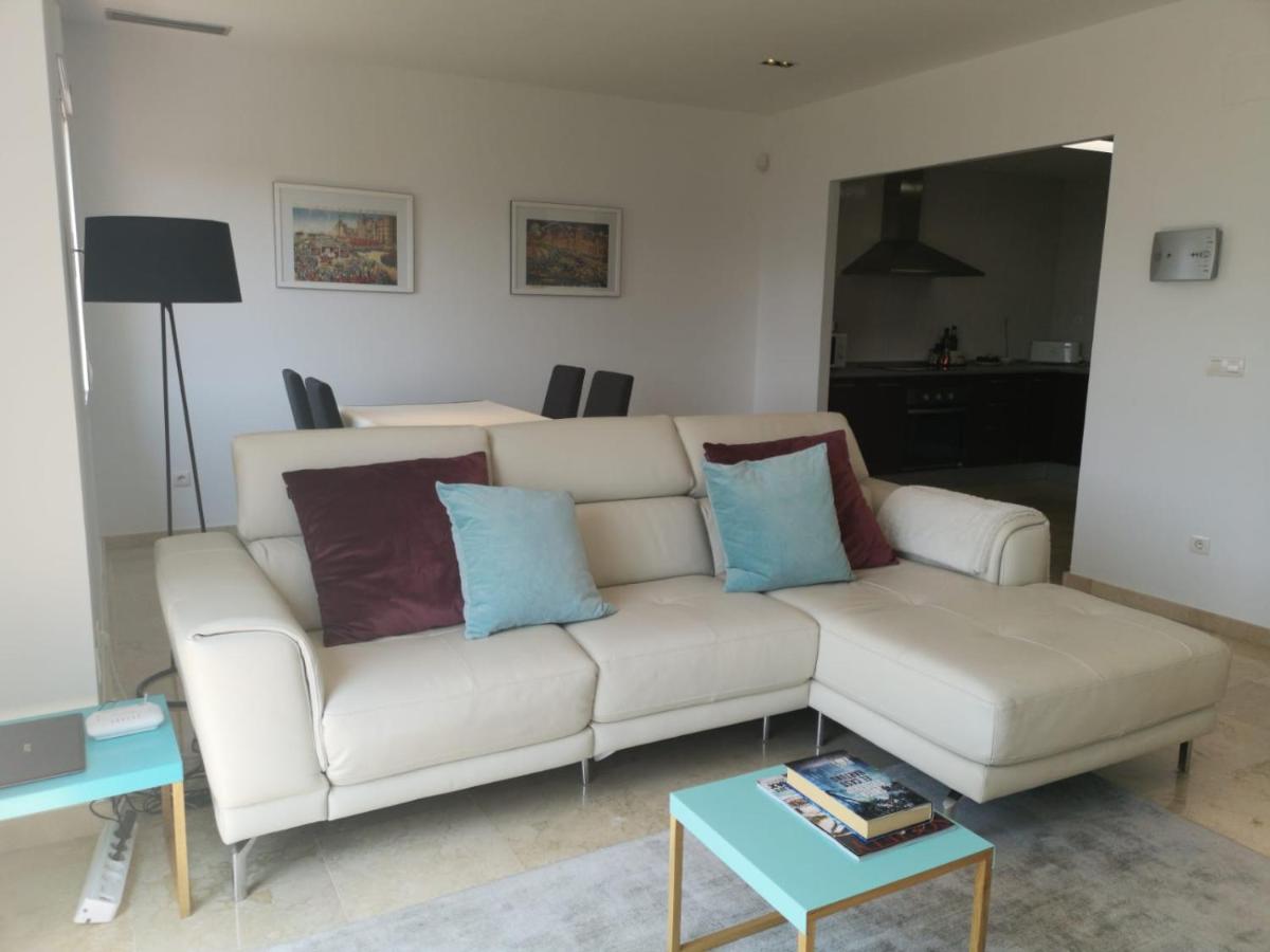 Marbella Istan perfect 10 - Housity