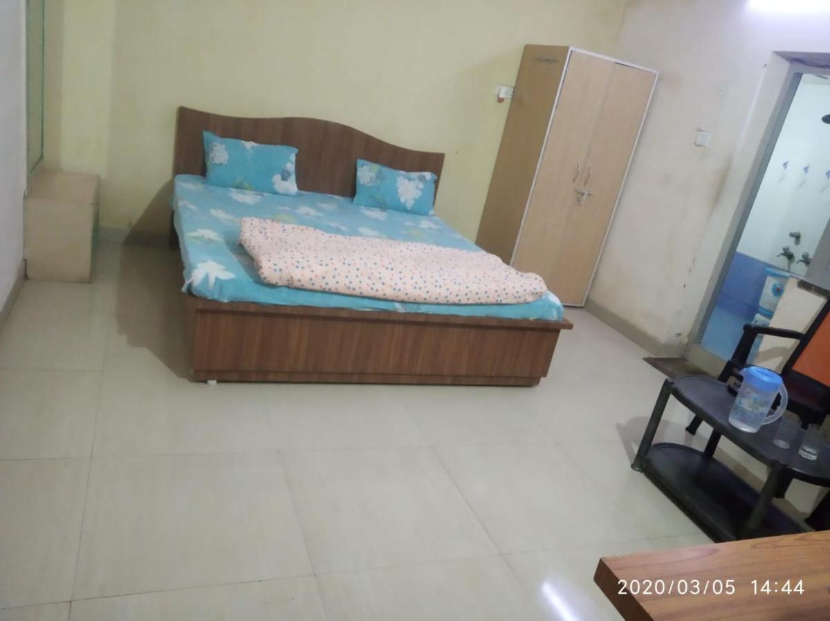 Radha Deo Guest House - Housity