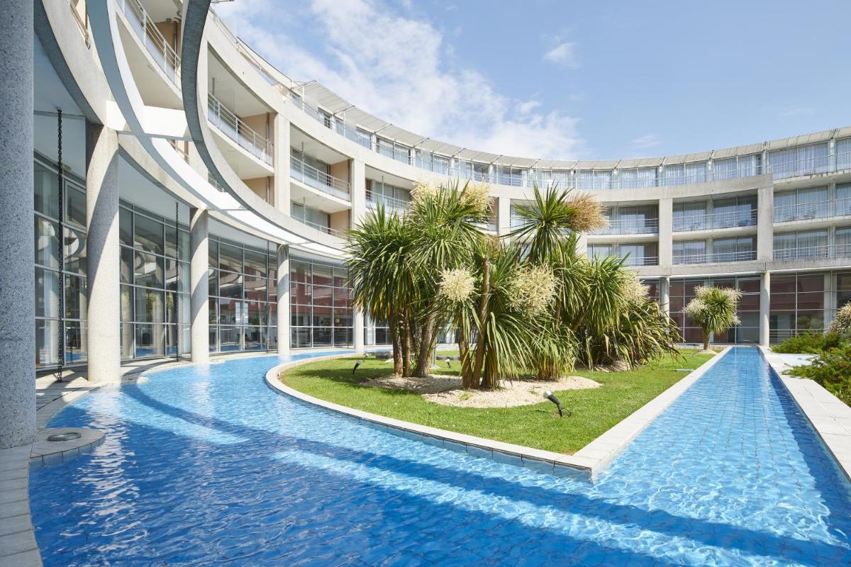 Piscine de l'établissement Club Vacances Bleues Les Jardins De l'Atlantique ou située à proximité