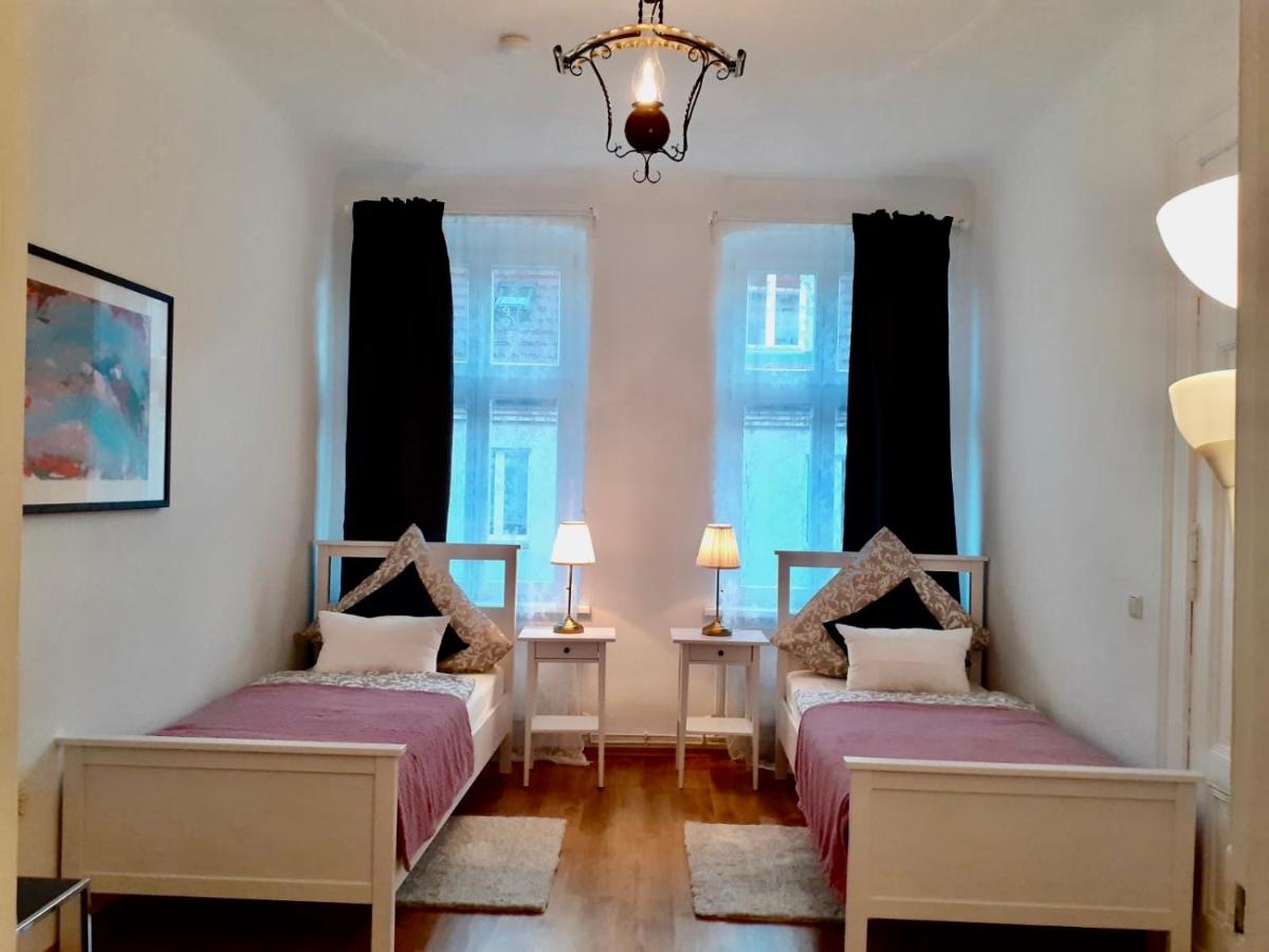 Ferienwohnungen am Ruppiner See und Fontane Therme - Housity