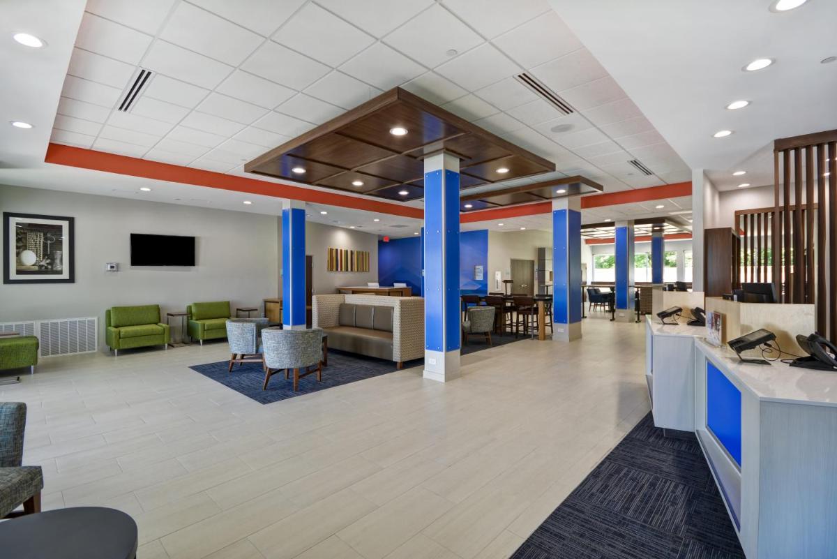 Holiday Inn Express & Suites - Houston NASA - Boardwalk Area, an IHG Hotel - Housity