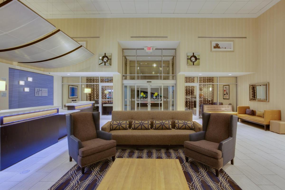Holiday Inn Express & Suites Laurel Lakes, an IHG Hotel - Housity