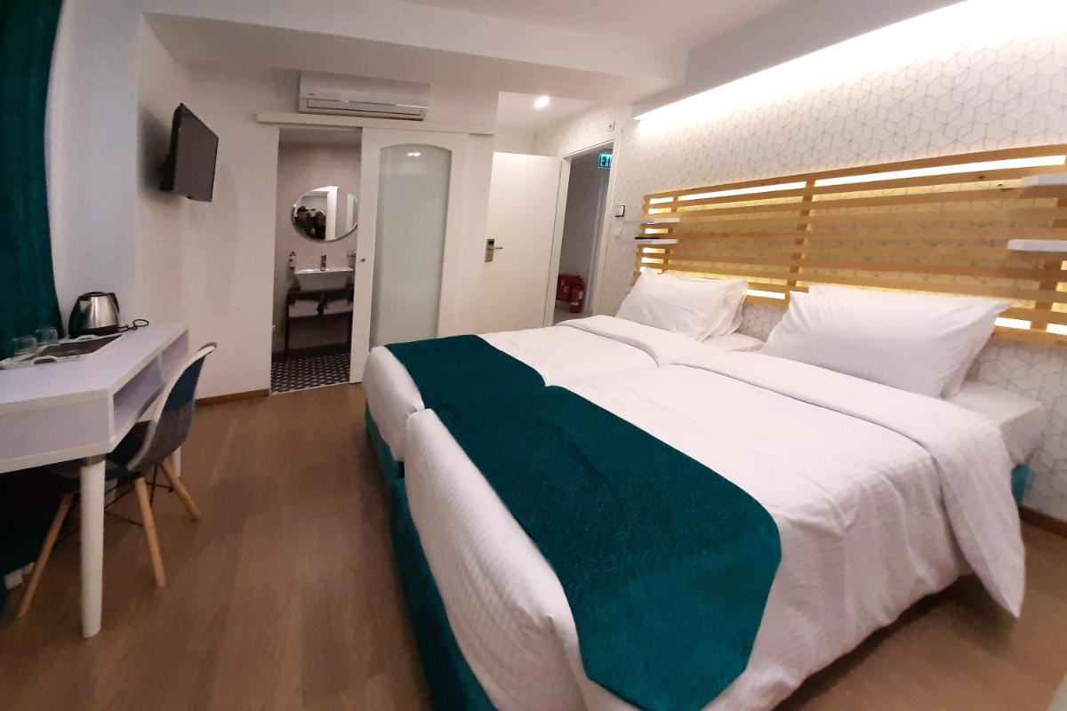 Suitetrails - Athenian Montaza Hotel