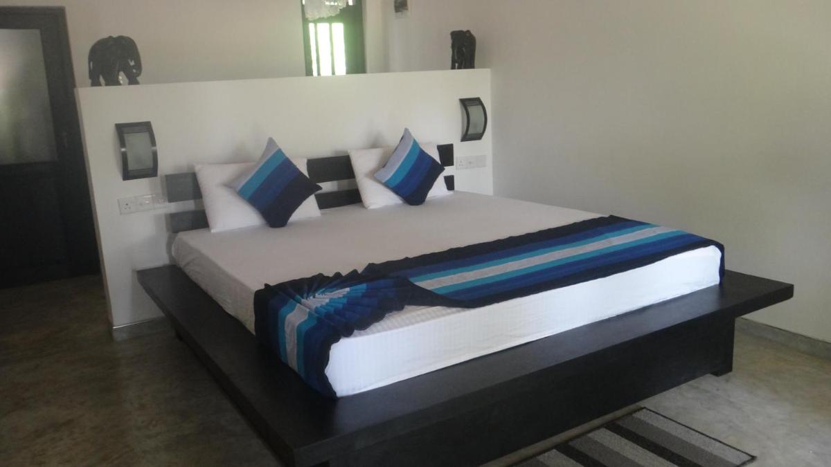 Seagulls Garden Cabanas - Housity