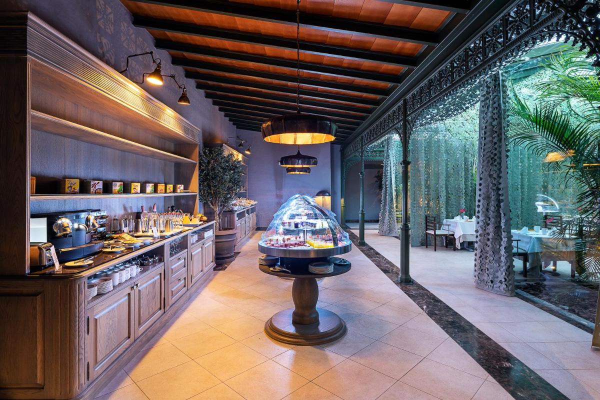Una cocina o zona de cocina en Lopesan Villa del Conde Resort & Thalasso