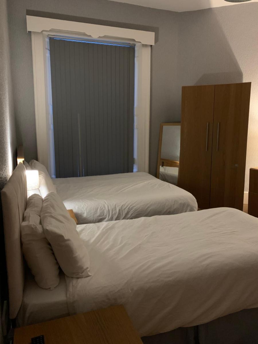 The Corner Rooms - Housity