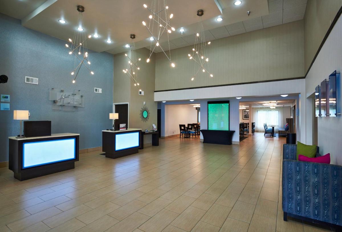 Holiday Inn Express & Suites Birmingham South - Pelham, an IHG Hotel - Housity