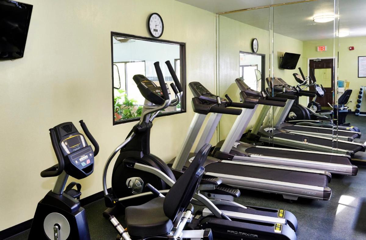 Holiday Inn Express & Suites Birmingham South - Pelham, an IHG Hotel - Housity