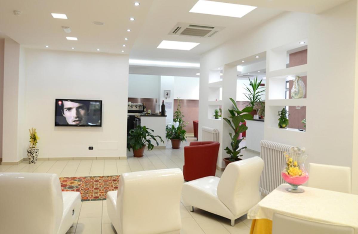 Hotel 660 - Housity