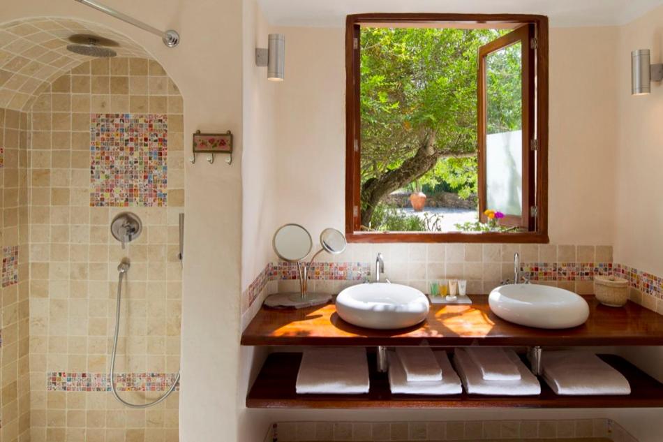 Un baño de Agroturismo Can Talaias San CArlos