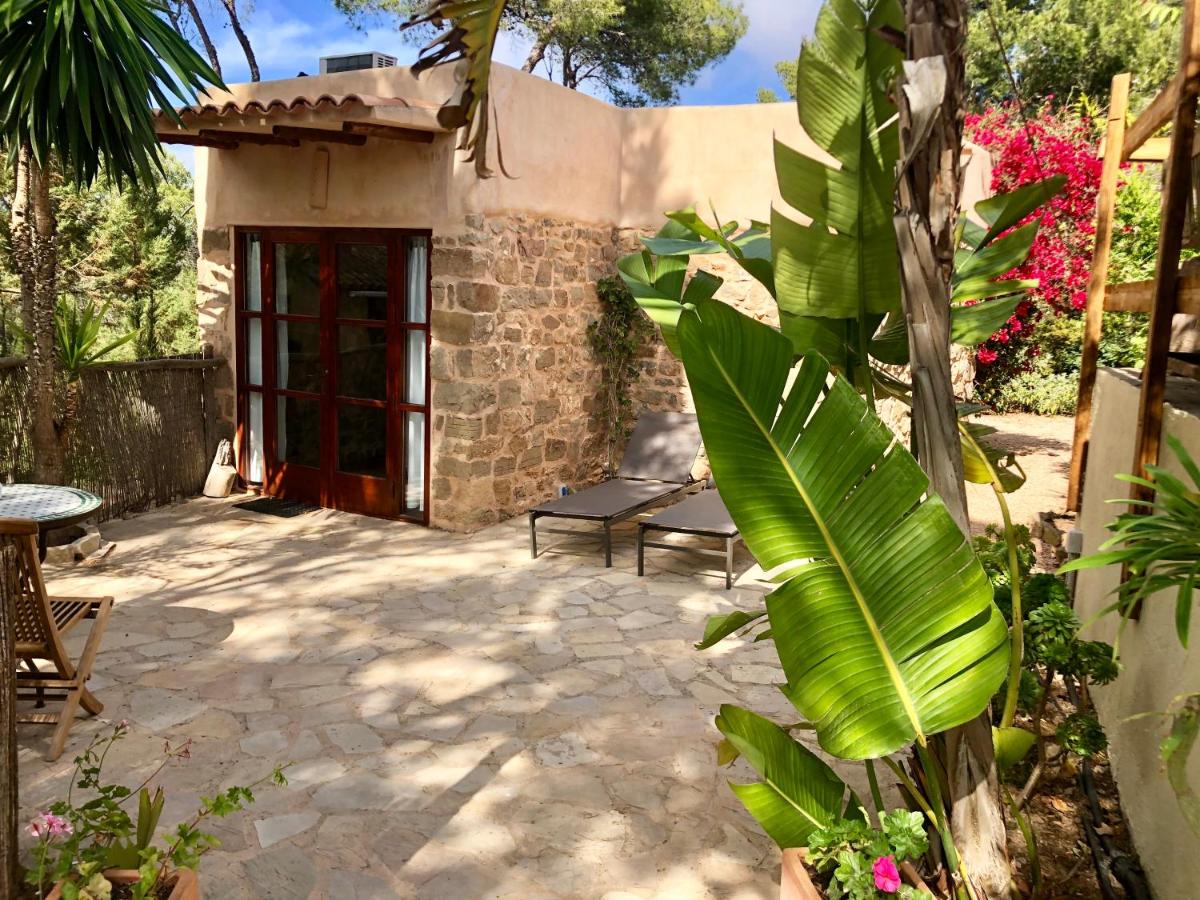 Jardín al aire libre en Agroturismo Can Talaias San CArlos