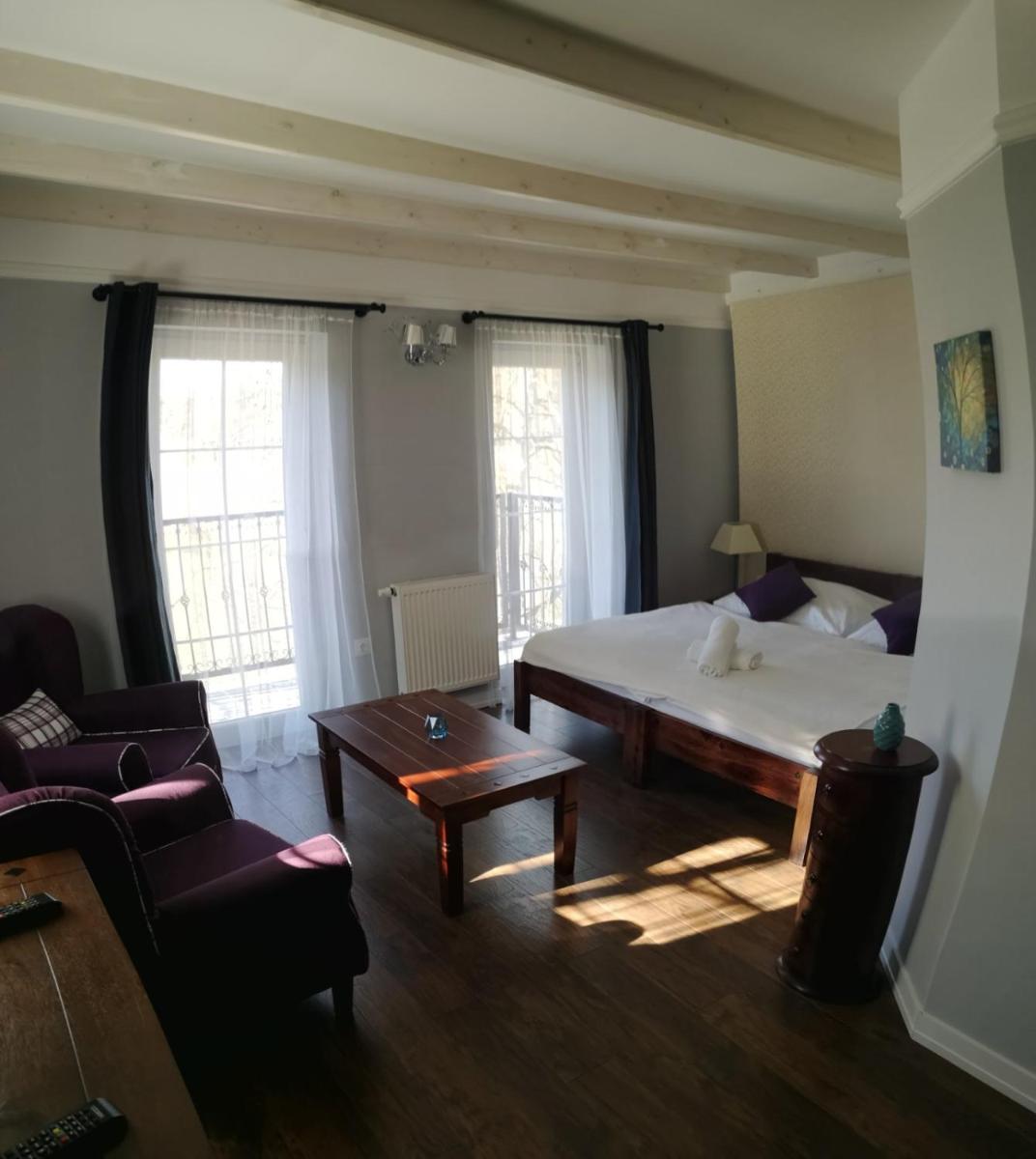 Varga Villa - Housity