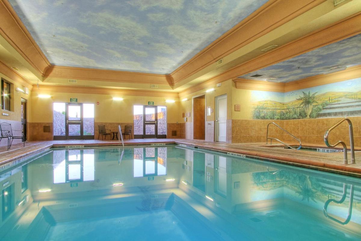 Holiday Inn Express Hotel & Suites Las Cruces, an IHG Hotel - Housity