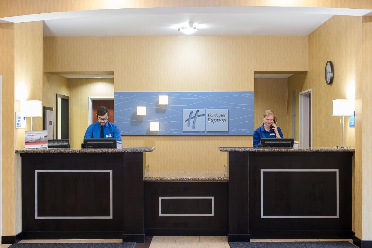 Holiday Inn Express and Suites Lafayette East, an IHG Hotel - Housity
