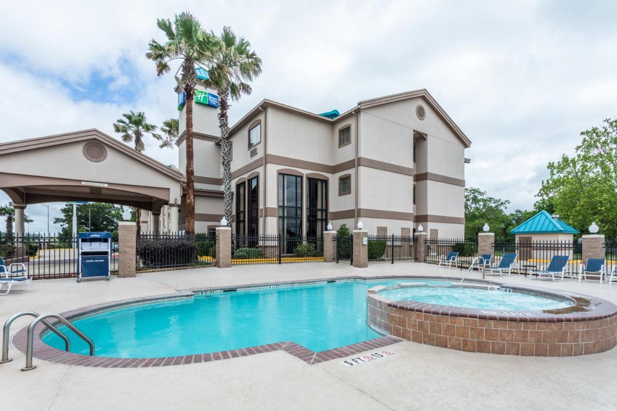 Holiday Inn Express Hotel and Suites Lake Charles by IHG - Housity