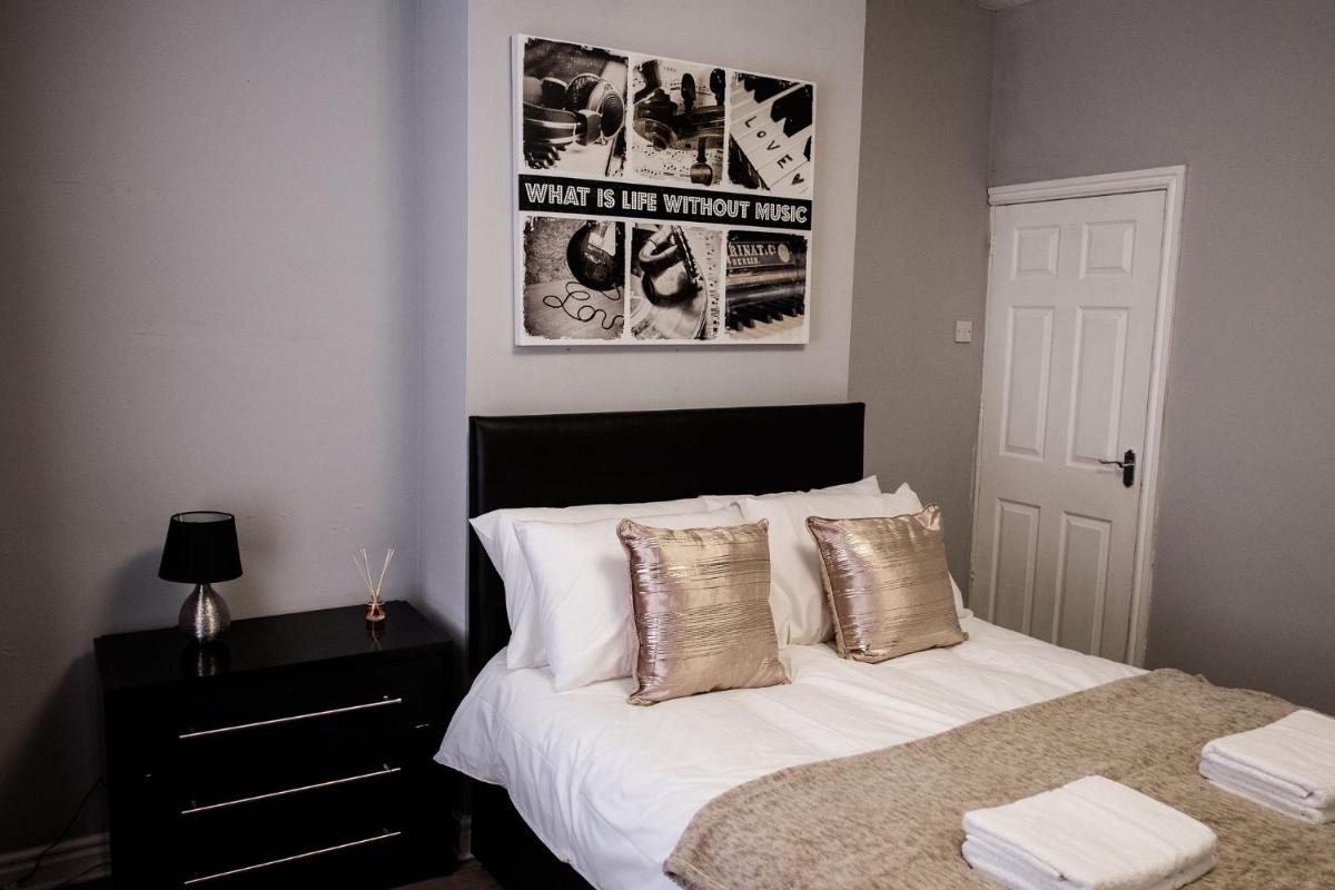 Stay Comfortable- Close to City Centre- Sleeps up to 8 - Housity