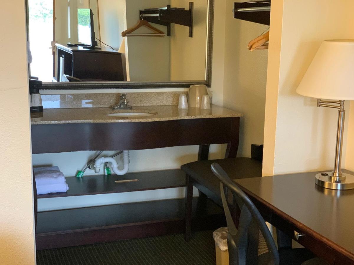 Blackwater Inn Milton - Housity