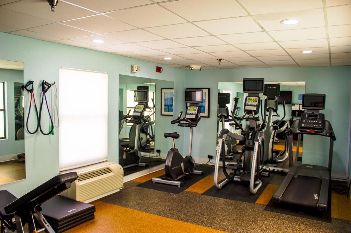 Holiday Inn Express Hotel & Suites Sanford, an IHG Hotel - Housity