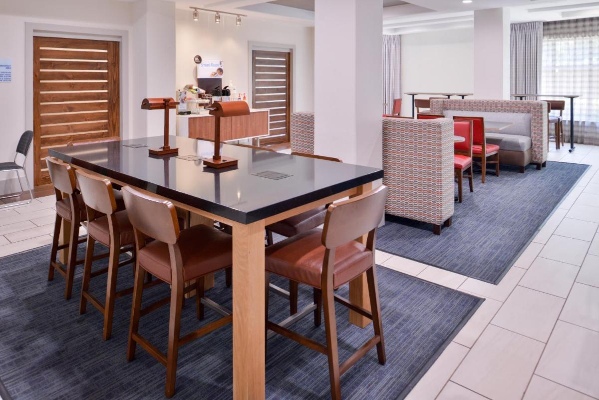 Suitetrails - Holiday Inn Express Hotel & Suites San Antonio NW-Medical Area, an IHG Hotel