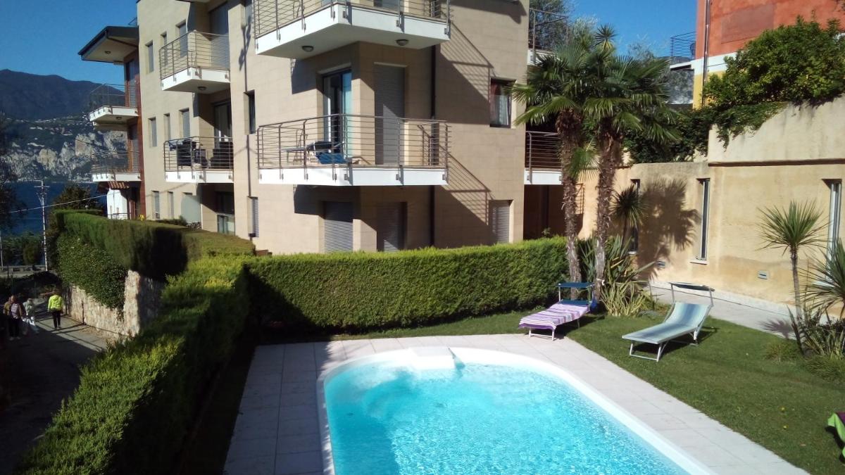 Lake View Apartment - Housity
