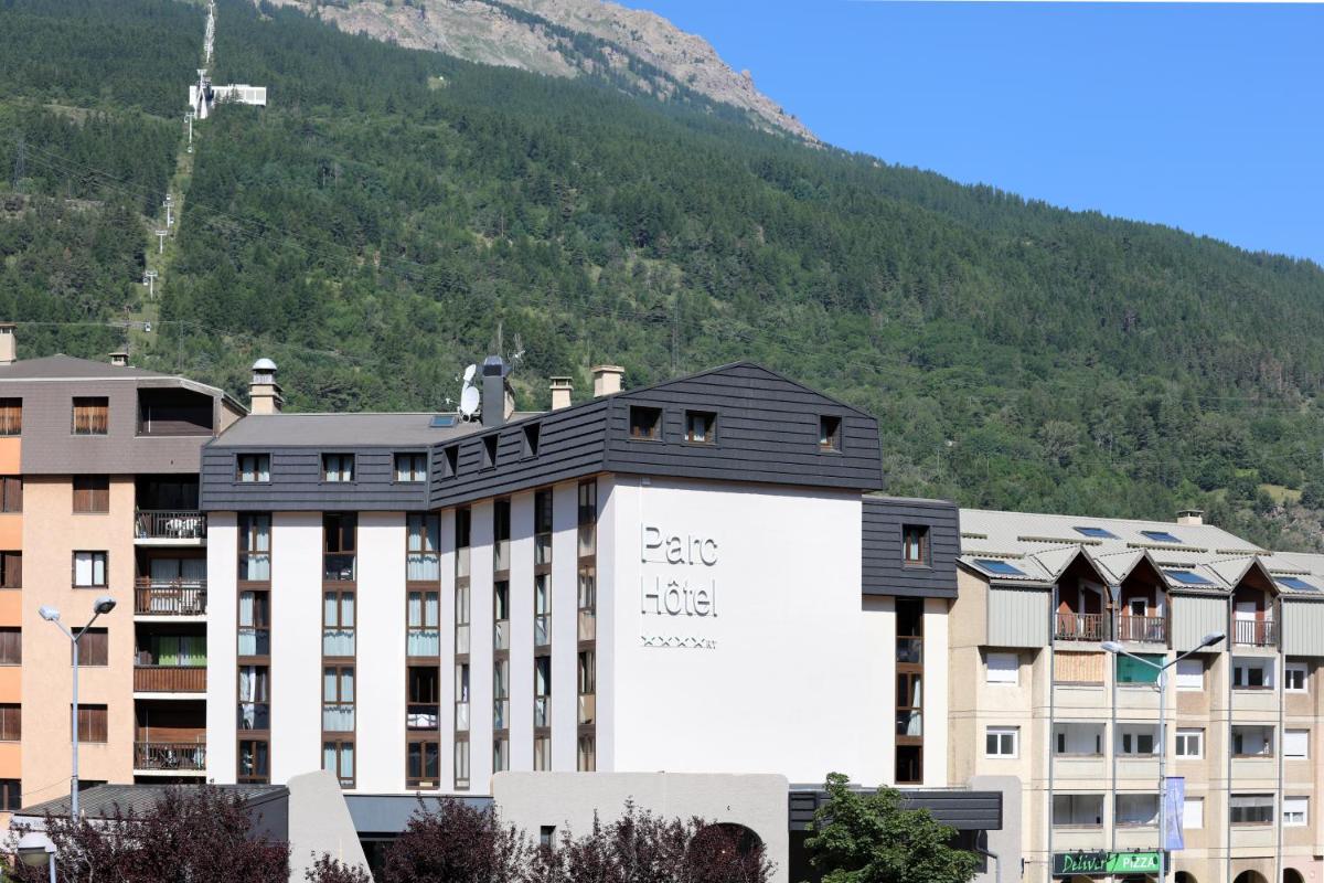 Vue générale sur la montagne ou vue sur la montagne depuis l'hôtel