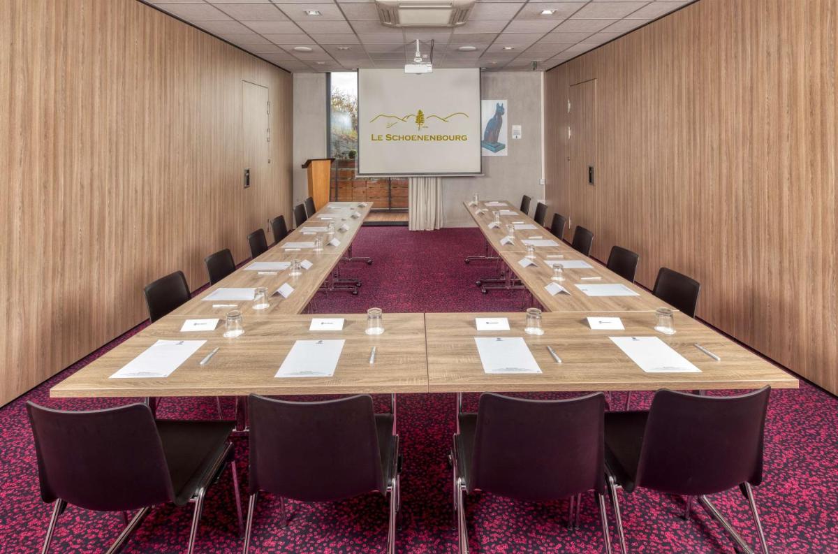 Espace de conférence ou salle de réunion dans l'établissement Best Western Plus Hotel & SPA Le Schoenenbourg