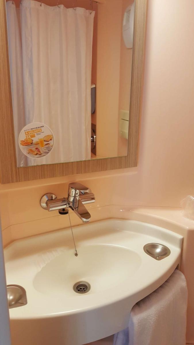 Premiere Classe Plaisir - Housity