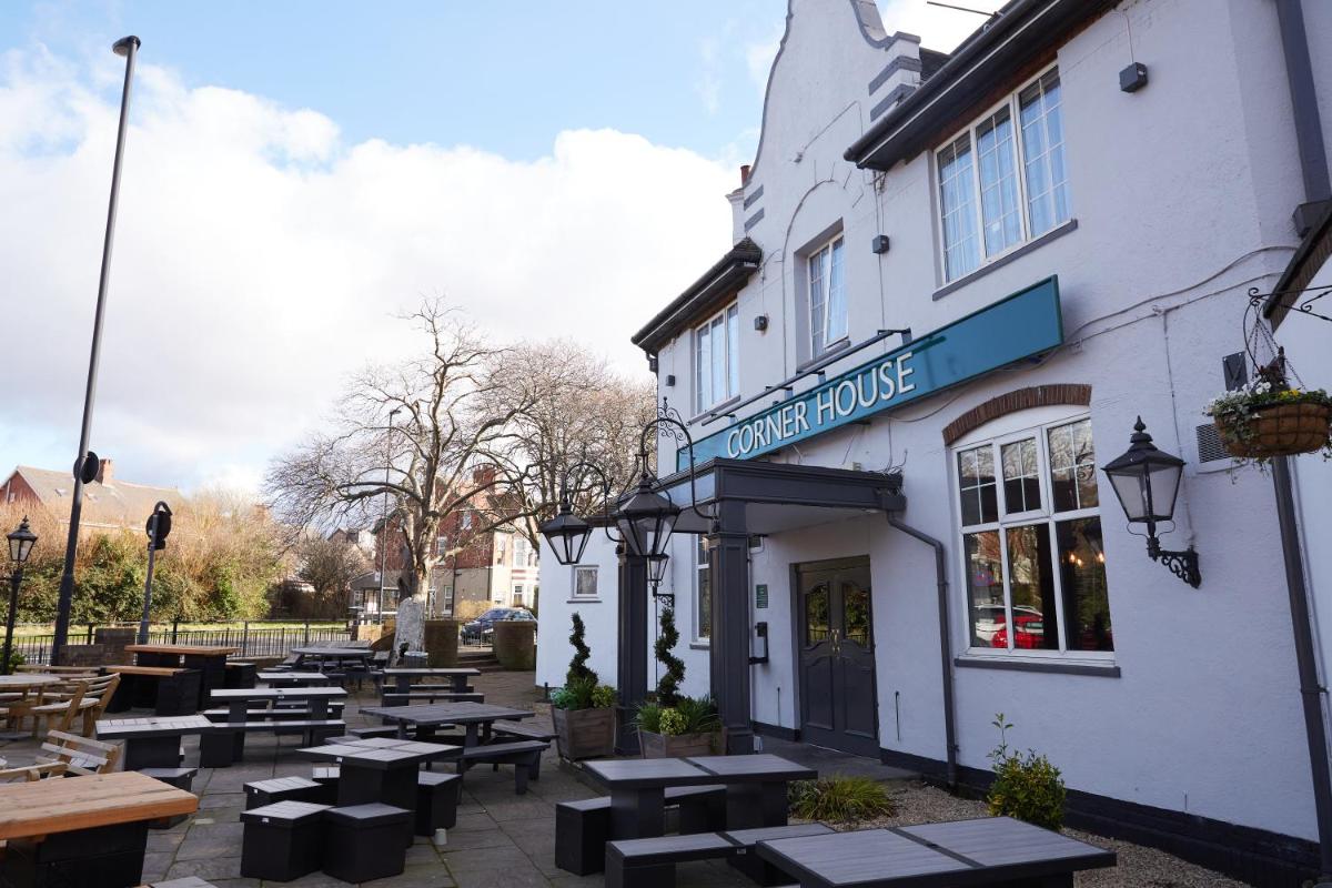 Suitetrails - Corner House Inn by Greene King Inns