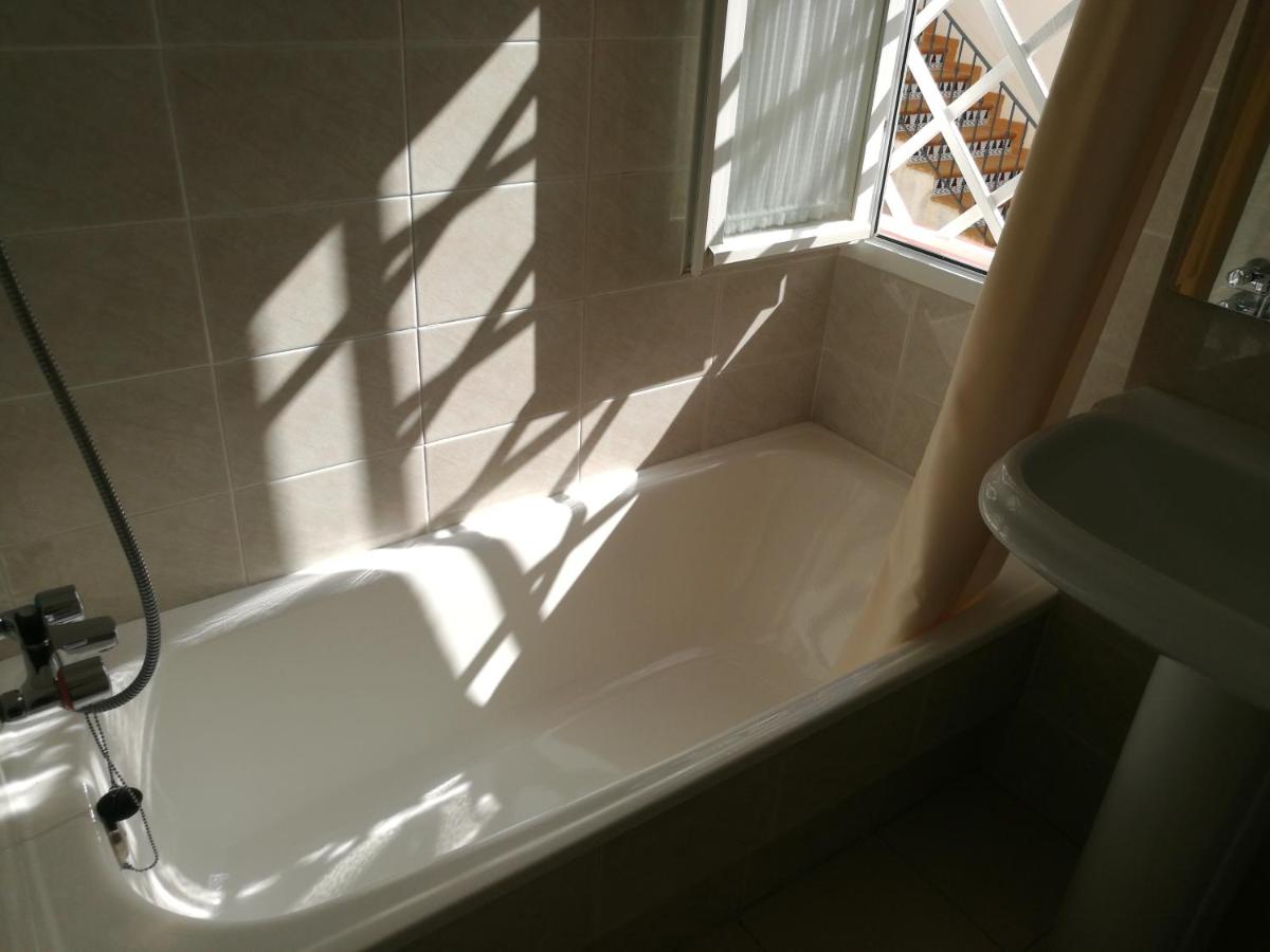 Apartamento para 4 personas con piscinas - Housity