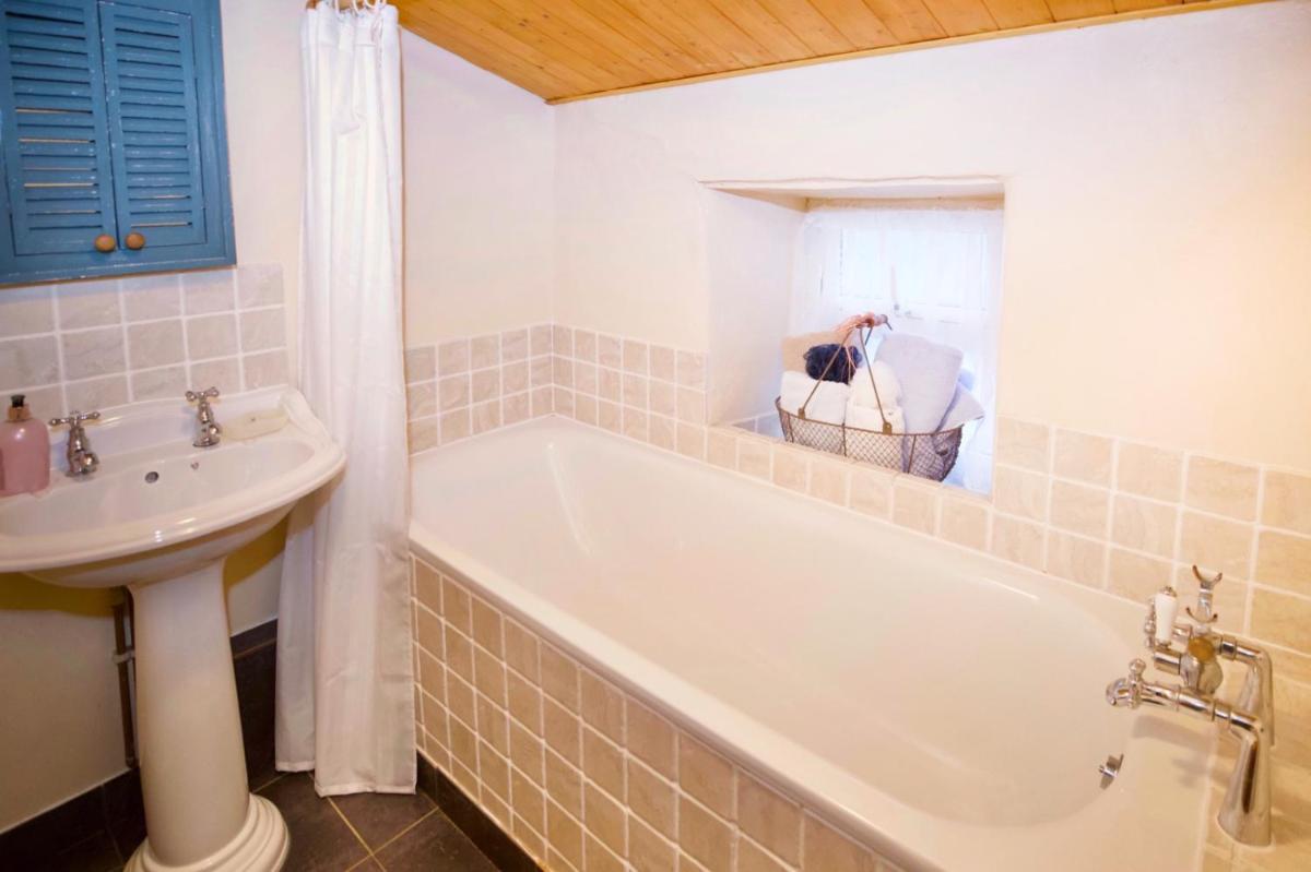Vine Cottage - Housity