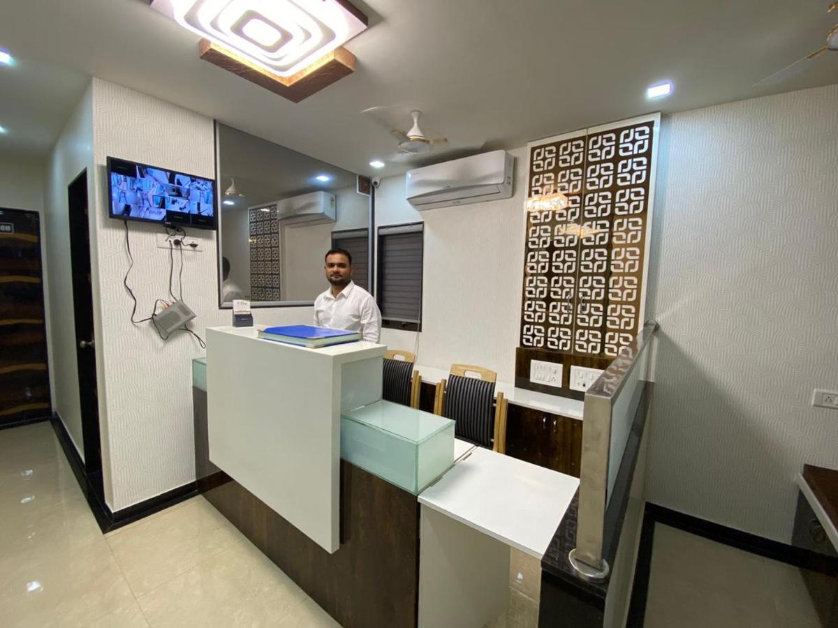 HOTEL DIVINE - Housity