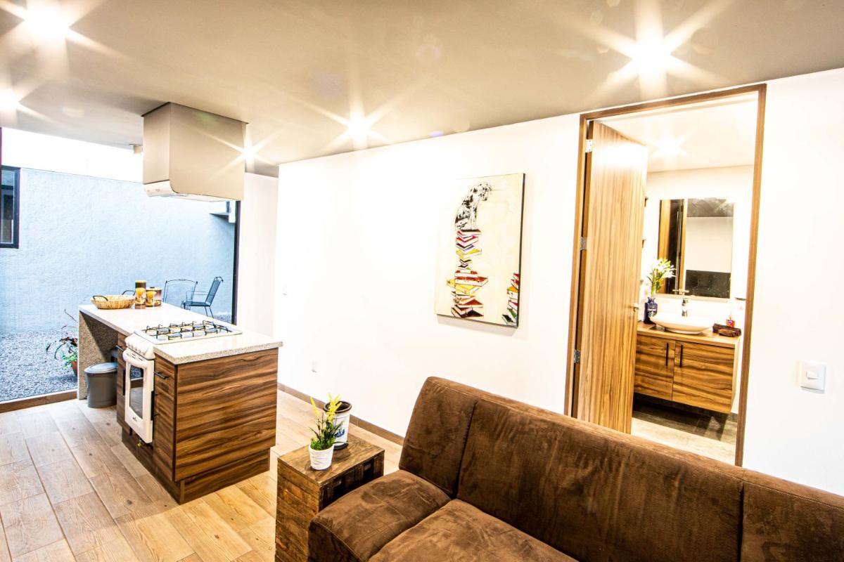 Modern & Renovated Apartment with Private Patio in Tacuba - Legaria - Housity