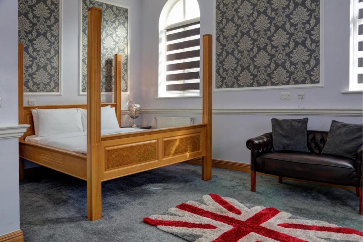 SK Baylis House Hotel - Housity