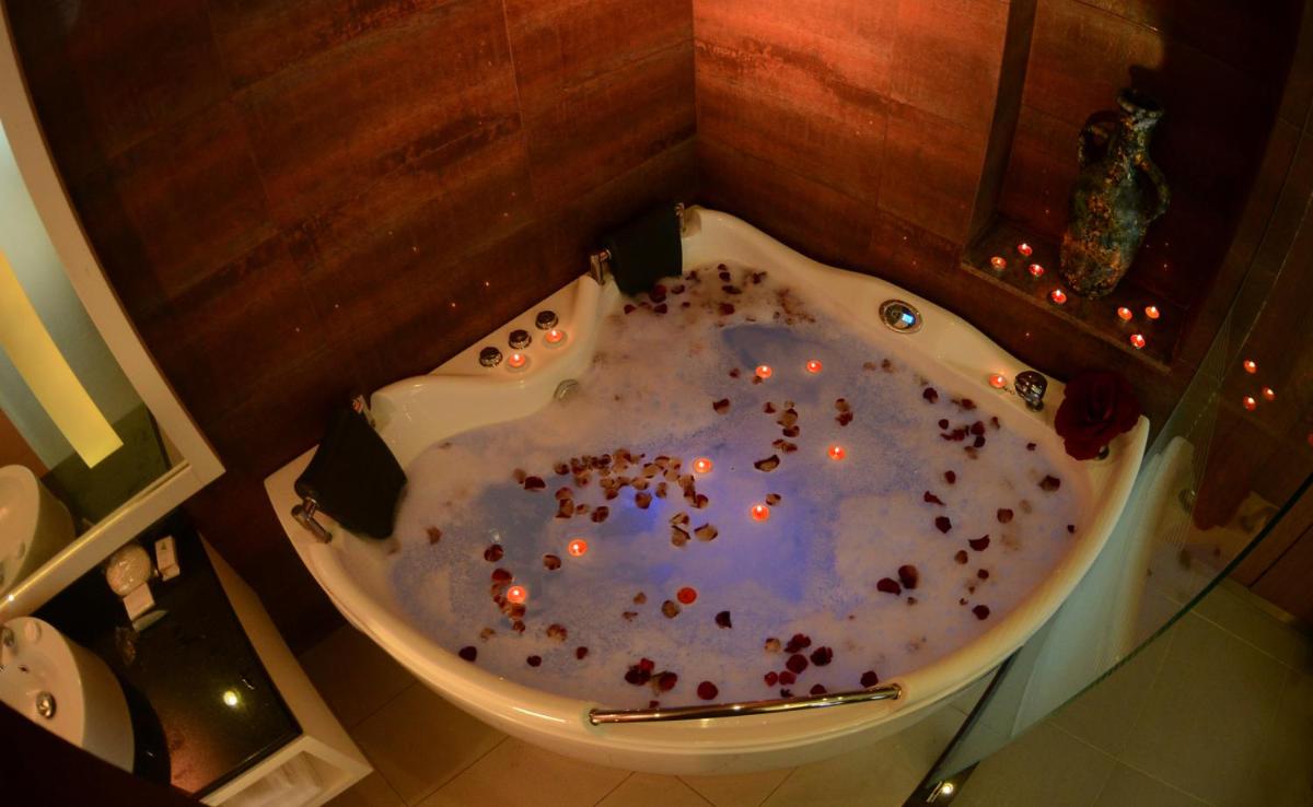 Guias Hotel & Spa - Housity
