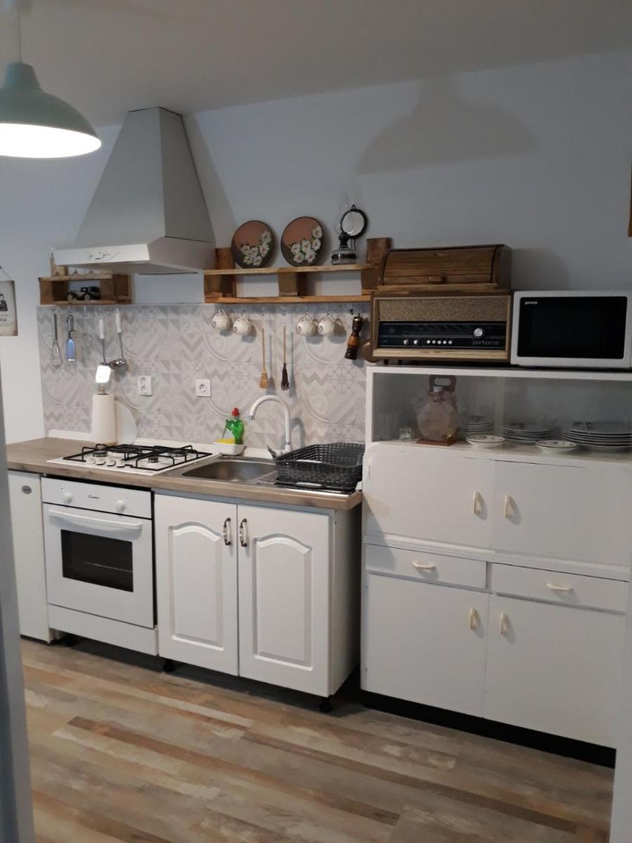 Tri Sreće - Housity