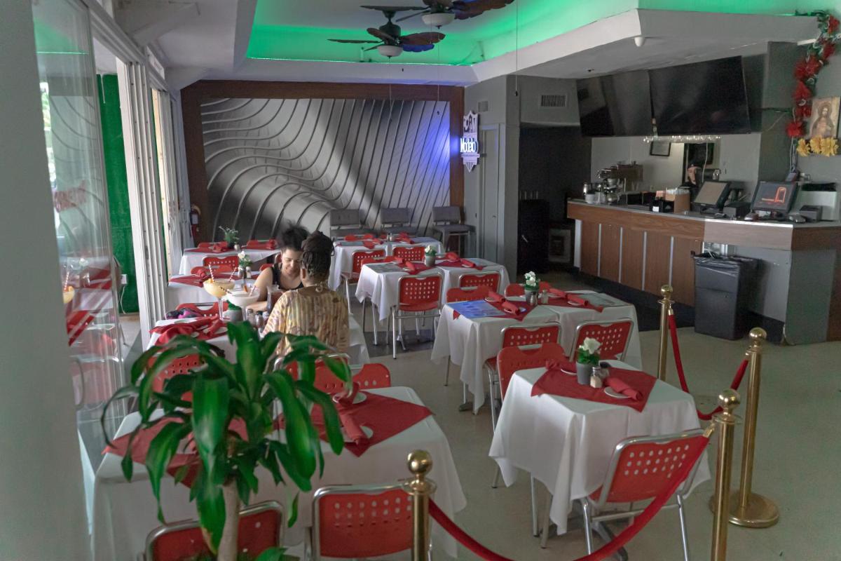 Boulevard Hotel - Housity