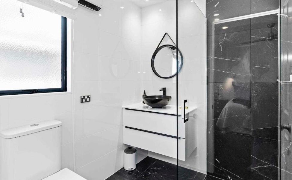 Sea Breeze 3 bedroom Apartment Mount Maunganui - Housity