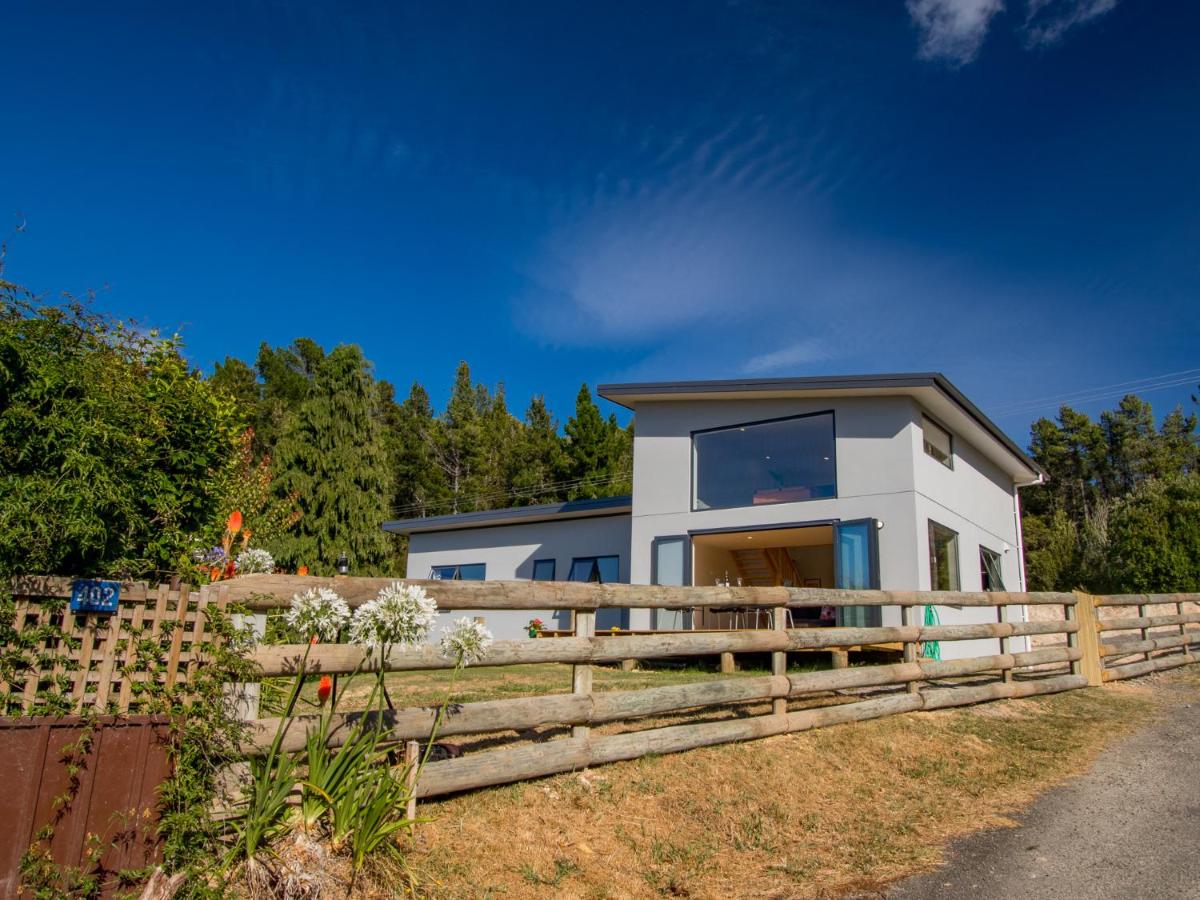 Tapu Bay Treasure - Kaiteriteri Holiday Home - Hizvo